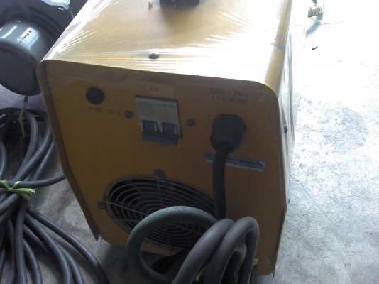 เครื่องเชื่อมไฟฟ้า TIG  ระบบอินเวอร์เตอร์  ยี่ห้อ HUGONG  WELDER อย่างทน