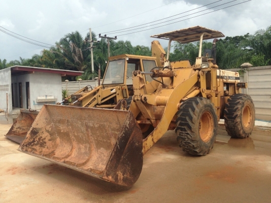 ขายรถตักล้อยาง KOMATSU 510 กรองคู่ ต่อแขนเรียบร้อยแล้วพร้อมใช้งาน สนใจโทร0819701072
