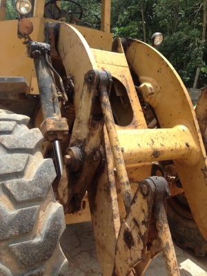 รถตักล้อยาง CAT 920 รถสวยพร้อมใช้ สนใจโทร 0819701072
