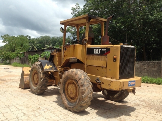 รถตักล้อยาง CAT 920 รถสวยพร้อมใช้ สนใจโทร 0819701072