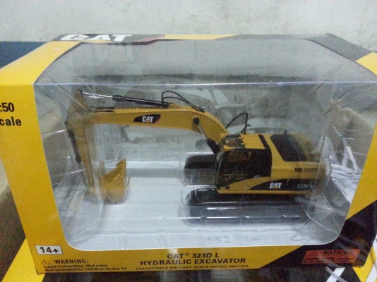 ขาย โมเดลcaterpillar 323DL คับ รายละเอียดเหมือนจริงมากคับ เหมาะสำหรับสะสมหรือเปนขอขวัญก็ได้คับ ขาย โมเดลcaterpillar 323DL คับ รายละเอียดเหมือนจริงมากคับ เหมาะสำหรับสะสมหรือเปนขอขวัญก็ได้คับ