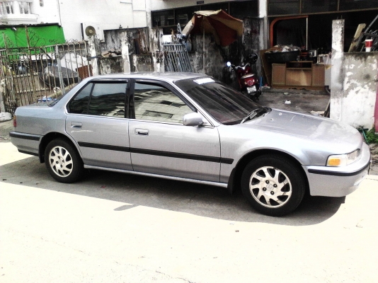 ขายAccord ตาเพชร สีใหม่สวยไม่มีที่ติ เครื่องหัวฉีด เกียร์ออโต้ ติดLPG