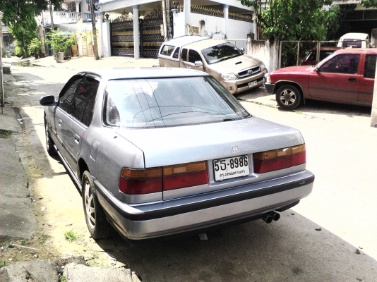 ขายAccord ตาเพชร สีใหม่สวยไม่มีที่ติ เครื่องหัวฉีด เกียร์ออโต้ ติดLPG