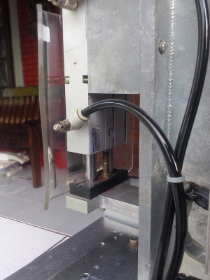 ชุดป็้มกดอัดงานทำงานด้วยกระบอกลม ใช้ทำงานได้หลากหลายมากใช้การกดพร้อมกันสองตัว