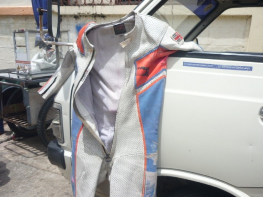 ชุดแข่งหนังแท้ NANKAI สำหรับคนสูง 165รูปร่างผอม ราคาถูก