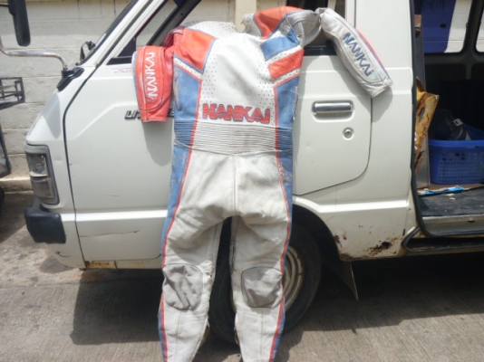 ชุดแข่งหนังแท้ NANKAI สำหรับคนสูง 165รูปร่างผอม ราคาถูก