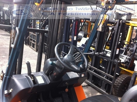 ขายรถ โฟล์คลิฟท์ TOYOTA รุ่น 7-FG25