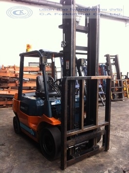 ขายรถ โฟล์คลิฟท์ TOYOTA รุ่น 7-FG25