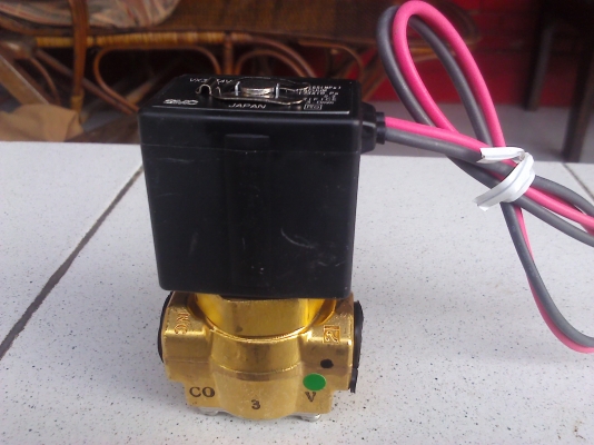 โซลินอยด์วาล์ว ยี่ห้อ SMCเข้า 1 ออกได้ 2ช่อง ขนาด 1/2นิ้ว 24V DC .ไม่ใช้ก็ปิดได้ ประหยัด (มี3 ตัว) โซลินอยด์วาล์ว ยี่ห้อ SMCเข้า 1 ออกได้ 2ช่อง ขนาด 1/2นิ้ว 24V DC .ไม่ใช้ก็ปิดได้ ประหยัด (มี3 ตัว)