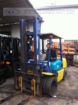 ขาย รถโฟล์คลิฟท์ KOMATSU รุ่น FD25-12