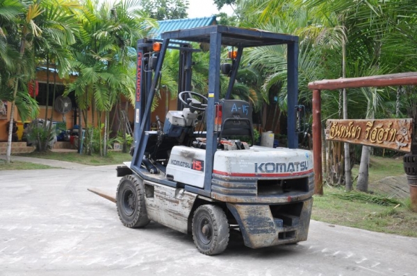 ขายFORKLIFT KOMATSU FG15รุ่น-15 สภาพเดิมๆจากญี่ปุ่น ยังไม่เคยใช้งานในไทย 120,000บาท