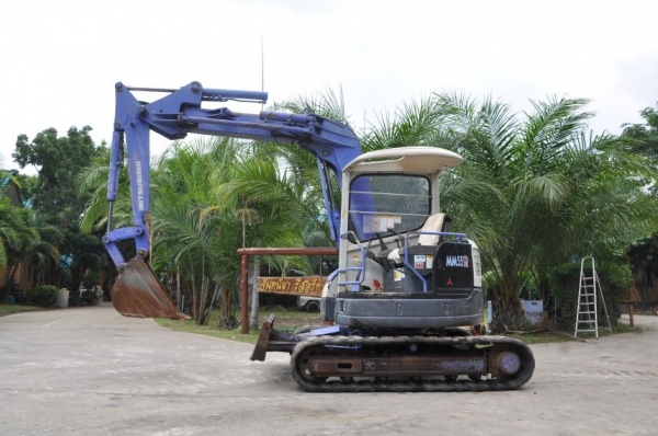 ขายแบคโฮMITSUBISHI MM55SR รุ่นใหม่ สภาพสวยเดิมจากญี่ปุ่นยังไม่เคยใช้ในไทย 350,000เท่านั้น!!