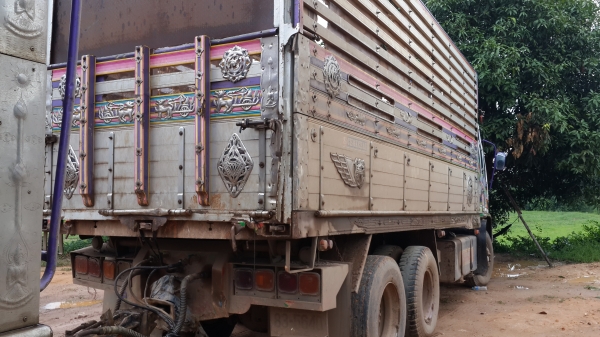 ขายดาวน์ISUZU DECA 320 ปี50 29000บาท แม่ลูกๆสามเพลาดั้มแม่ลูกเหลือ 43งวดๆละ72100บาท จัดอยู่ราชธานีรีบจอง0843923995