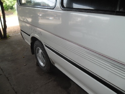 รถตู้หัวจวรด สภาพสวยๆ ราคาถูกจุงเบย!!!