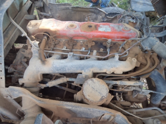 ขายรถ6ล้อดั้มอีซูซุร็อก175แรง เบรกทิฟฟี พวงมาลัยเพาเวอร์ เอกพร้อมโอน