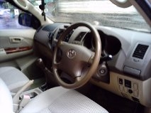 TOYOTA vigo4ประตู4WD 3.0G M/T abs,airbag2005FREEดาวน์จ