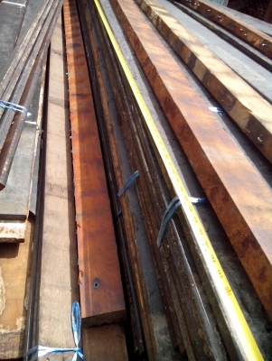 ขายด่วนครับไม้ตะเคียนทองหน้า 6 นิ้ว ขายด่วนครับไม้ตะเคียนทองหน้า 6 นิ้ว