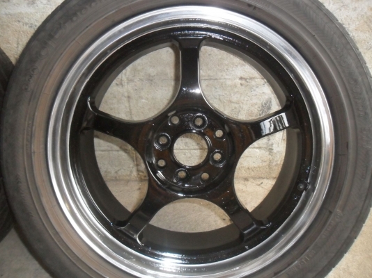 ล้อแม็ก 17นิ้วพร้อมยาง สวยๆ 4 ล้อ ราคา 6500 บาท แถมยางอีก2 เส้น