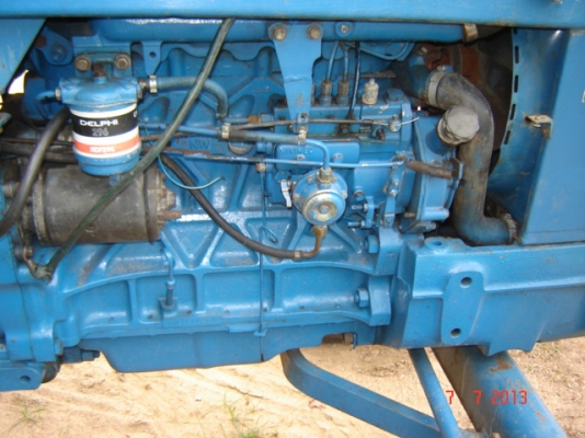 ขายรถไถ่เก่านอก FORD สนใจติดต่อ โทร 081-2805754 ขายรถไถ่เก่านอก FORD สนใจติดต่อ โทร 081-2805754