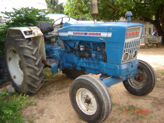 ขายรถไถ่เก่านอก FORD   สนใจติดต่อ โทร 081-2805754