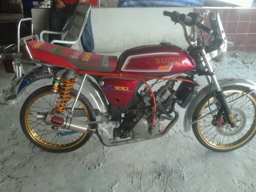 ขาย A 100 เครื่อง โซนิค ทะเบียน เต็ม 2556 สภาพสวยพร้อมใช้ ครับ