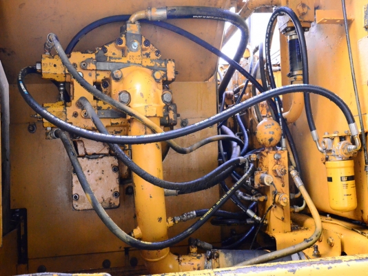 ขาย รถแบคโฮ CAT 320 V2.  เจ้าของขายเอง สภาพดี ไฟฟ้าครบ คับ โทร.086-1191336