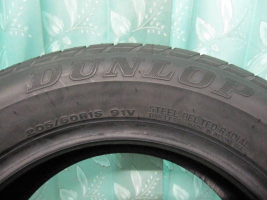 ขายยางใหม่ Donlop ขอบ 15 ไม่เคยใส่ล้อ ไม่เคยลงพื้น ขายยางใหม่ Donlop ขอบ 15 ไม่เคยใส่ล้อ ไม่เคยลงพื้น