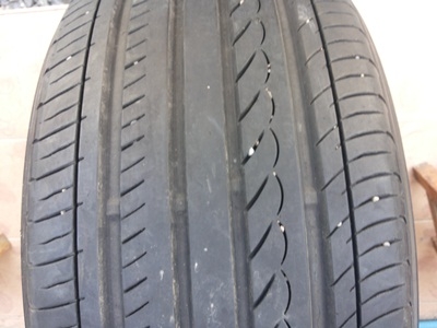 ขายยางเศษ 245/45/18 ปี 1211 YOKOHAMA ADVEN JAPAN 1 เส้น  ราคา :  1,400.00  บาท