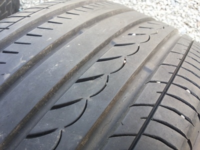 ขายยางเศษ 245/45/18 ปี 1211 YOKOHAMA ADVEN JAPAN 1 เส้น  ราคา :  1,400.00  บาท