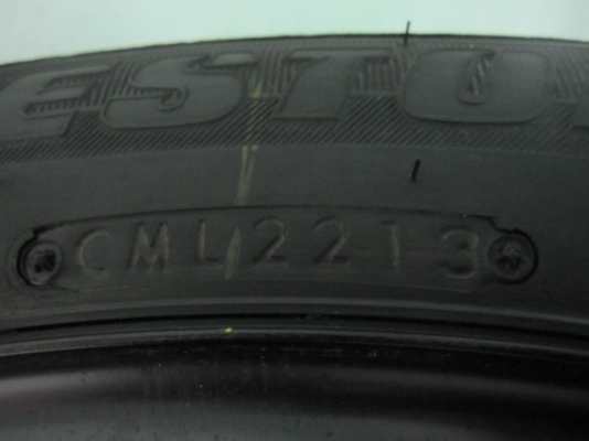 ขายยางพร้อมกะทะและฝาครอบรถ Suzuki Swift ยางป้ายแดงปี 13 ขอบ 15 ขายยางพร้อมกะทะและฝาครอบรถ Suzuki Swift ยางป้ายแดงปี 13 ขอบ 15