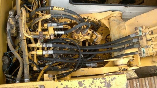 Komatsu PC120-5 เครื่องคอมมอลเรียลบูมพิเศษ เก่านอก ไฟฟ้าครบ  เอกสาร Inv ใบ 70 เซ็นต์