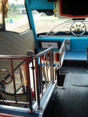 แชสซี HINO เครื่องมิสซู 8DC9 Twinturbo รถต่อใหม่