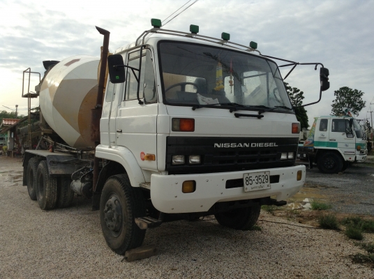 ขายรถสิบล้อโม่ปูน