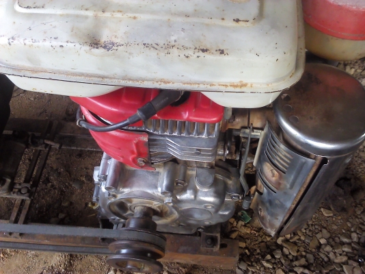 เครื่องปั่นไฟ2 KW.พร้อมเครื่องยนต์HONDAขนาด10 แรงม้า ติดกับเครื่องยนต์แบบส่งกำลังด้วยสายพาน