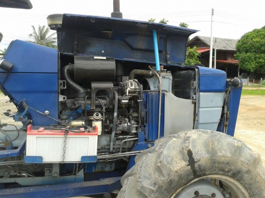ขายรถไถ FORD 6640 สภาพดี 2 เพลา พร้อมใช้งาน เจ้าของใช้งานเอง
