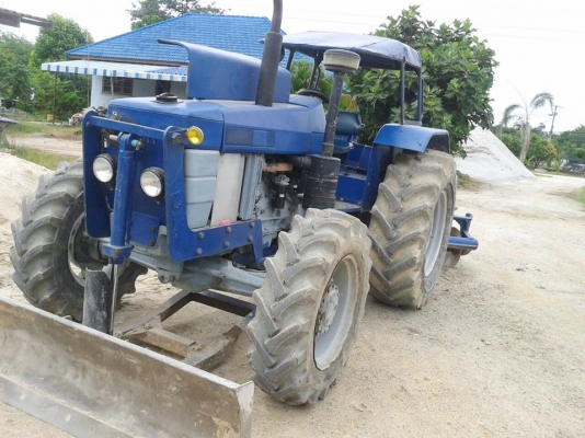 ขายรถไถ FORD 6640 สภาพดี 2 เพลา พร้อมใช้งาน เจ้าของใช้งานเอง