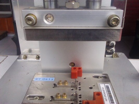 ชุดป็้มกดอัดงานทำงานด้วยกระบอกลม ใช้ทำงานได้หลากหลายมากใช้การทำงานด้วยเซนเซอร์บนล่างไม่ต้องกด