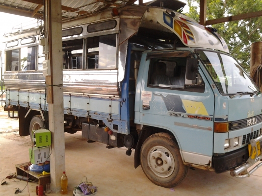 Isuzu NKR110 ห้างแท้ เกียรยาว พร้อมหลังคาโดยสาร