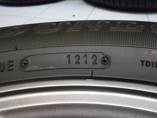 ขายล้อแม็ก Toyota vigo champ ขอบ 16 พร้อมยาง Dunlop ปี 12/ใส่ฟรีค่ะ