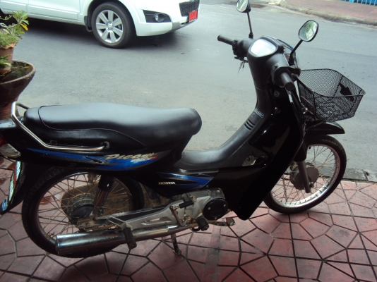 ขายรถฮอนด้าดรีม100มีทะเบียนชุดโอนภาษีเต็มสนใจติต่อสรกฤช091-8892274