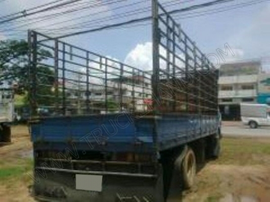 รถบรรทุก 6 ล้อ ยี่ห้อ ISUZU รุ่น NPR59P