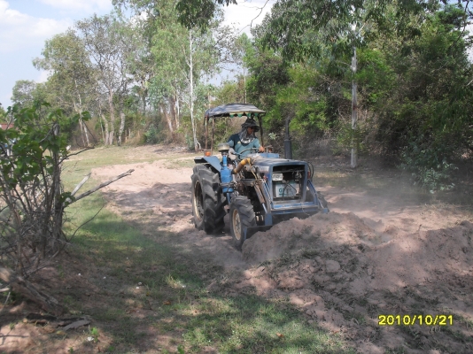 ขายรถไถ ISAKI TL3200 32แรง 4WD มีดันหน้า ผานหลัง ผาน5 พวงมาลัยเพาเวอร์ เครื่องดี ดันดี ไถดี ขายรถไถ ISAKI TL3200 32แรง 4WD มีดันหน้า ผานหลัง ผาน5 พวงมาลัยเพาเวอร์ เครื่องดี ดันดี ไถดี