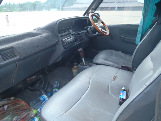 ขายด่วน รถตู้พร้อมใช้