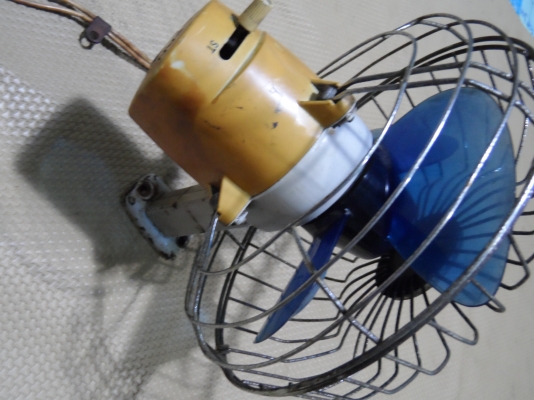 ลดๆๆๆๆ...พัดลมจิ๋วญี่ปุ่น MARUENU