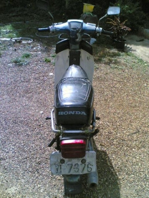 ขาย Honda C700 ทะเบียนพร้อมโอนเครื่องเดิมแห้งๆรถขี่ใช้งานได้ปกติอะไหร่เดิมแท้ติดรถ ขาย 6900 บาท