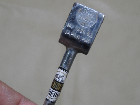 มีดตัดกระเบื้อง หัวคาร์ไบด์ ญี่ปุ่นครับ