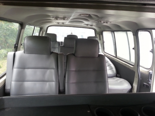 รถตู้ TOYOTA Hi-ace