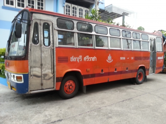 ขายรถบัส พัดลม 32 ที่นั่ง สภาพดี เครื่องแน่น สองแสนสาม ราคาต่อรองได้