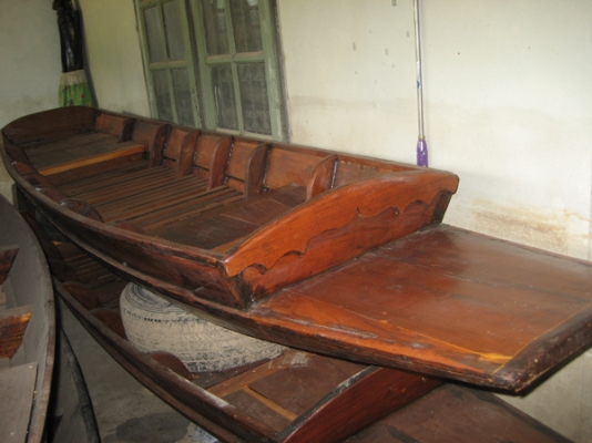 ขายเรือเข็มต่อใหม่ ไม้ตะเคียนทอง สภาพใหม่ นั่งสบาย