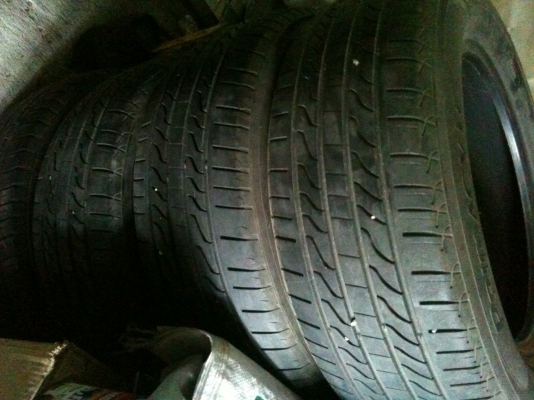 ขายยาง มิชลิน 215/60/16 ปี 12 ดอกเยอะๆ